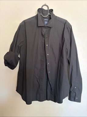 GAP Black Long Sleeve Button-Down Shirt